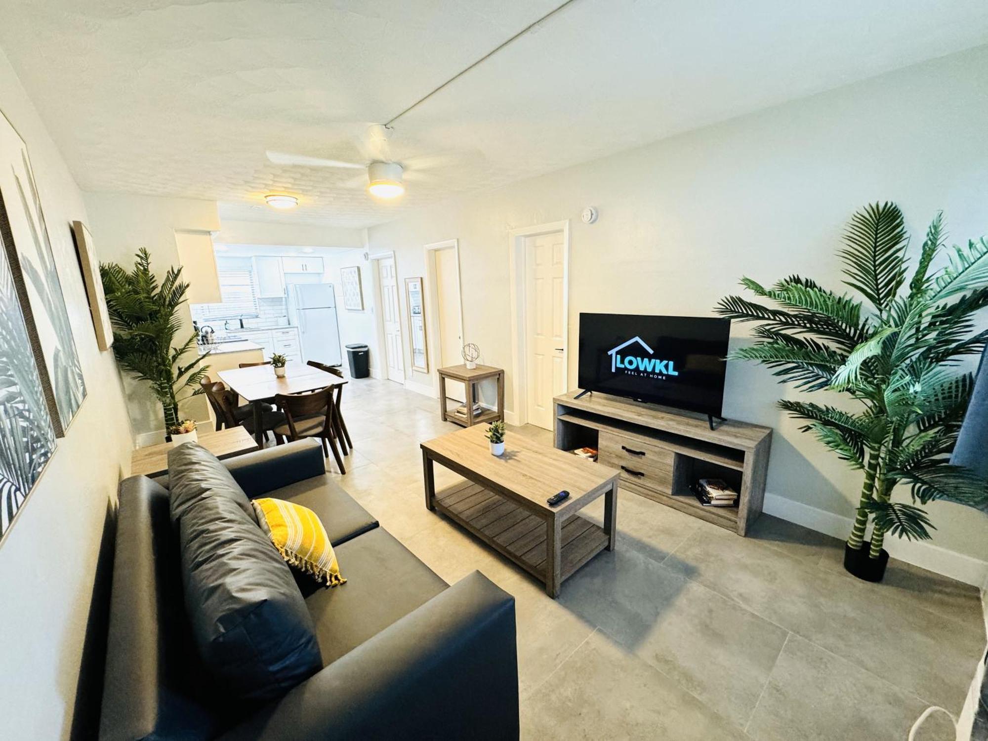 Holiday Park Apartments By Lowkl Fort Lauderdale Exterior photo