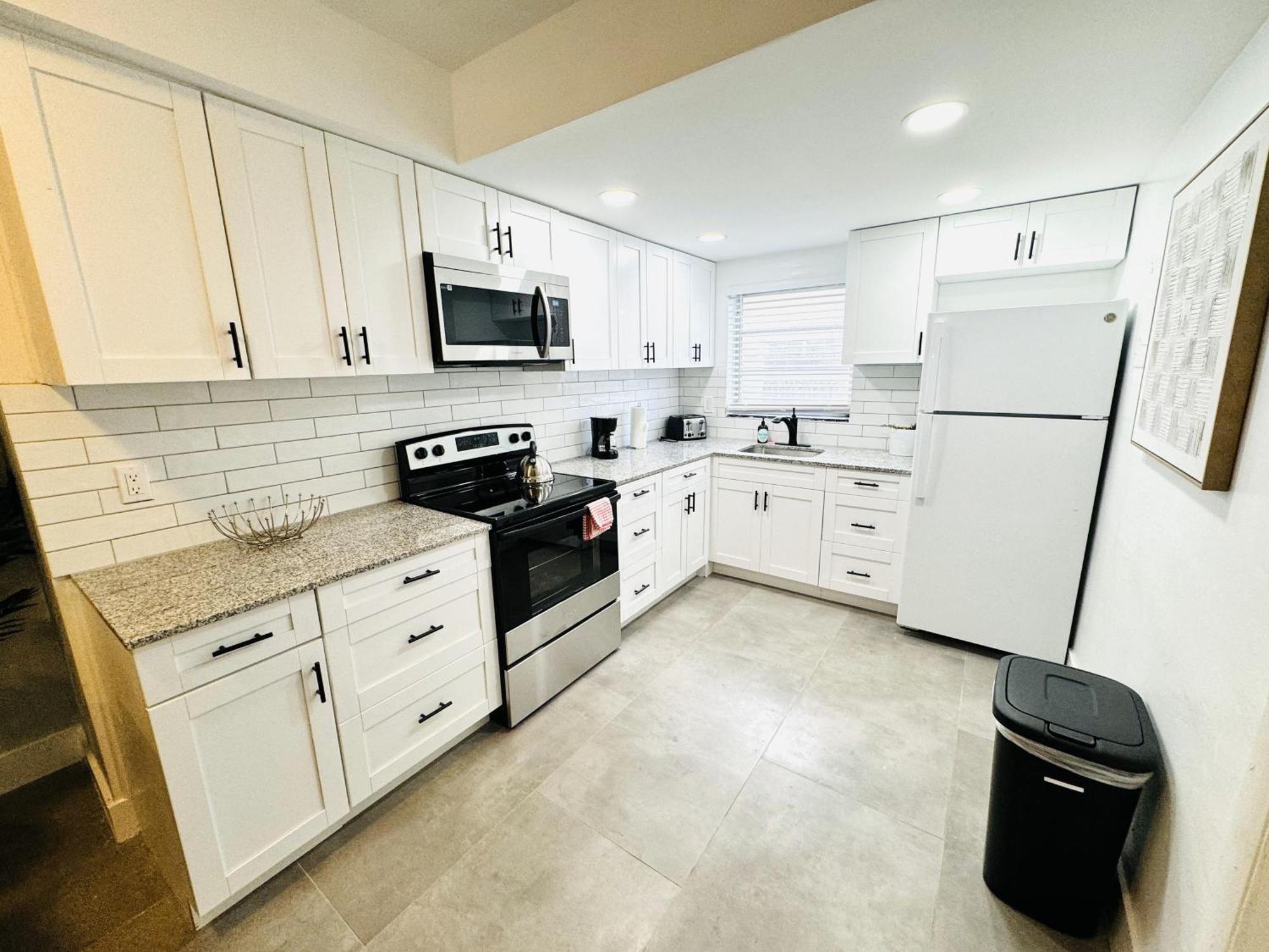 Holiday Park Apartments By Lowkl Fort Lauderdale Exterior photo
